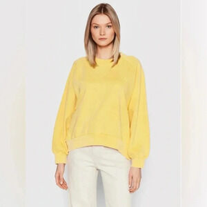 Levi’s Yellow Relaxed Fit Crewneck Sweater NWT